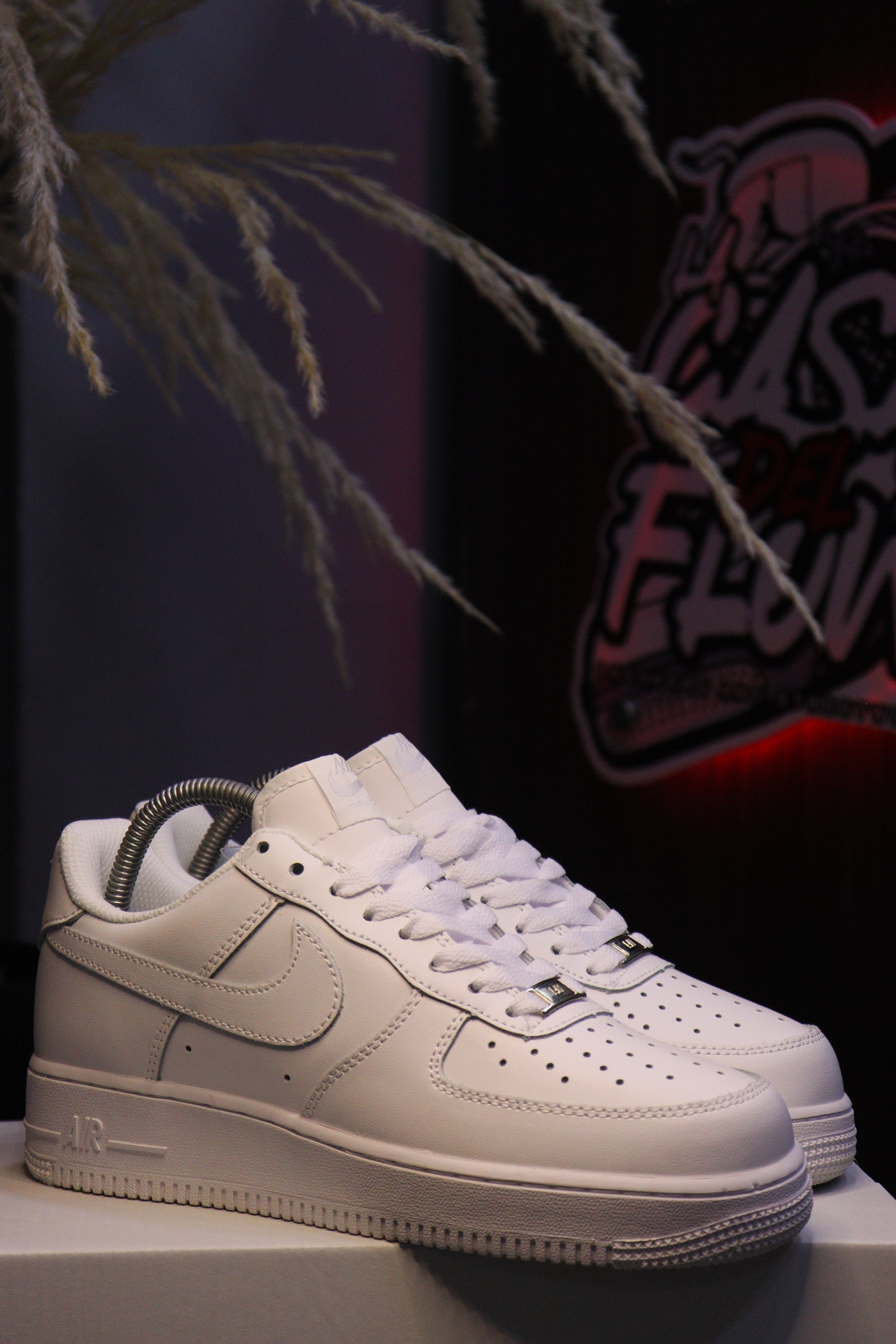 NIKE AIR FORCE ONE